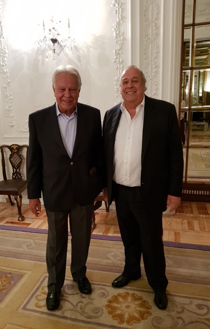 Hugo Franco con el expresidente Felipe González